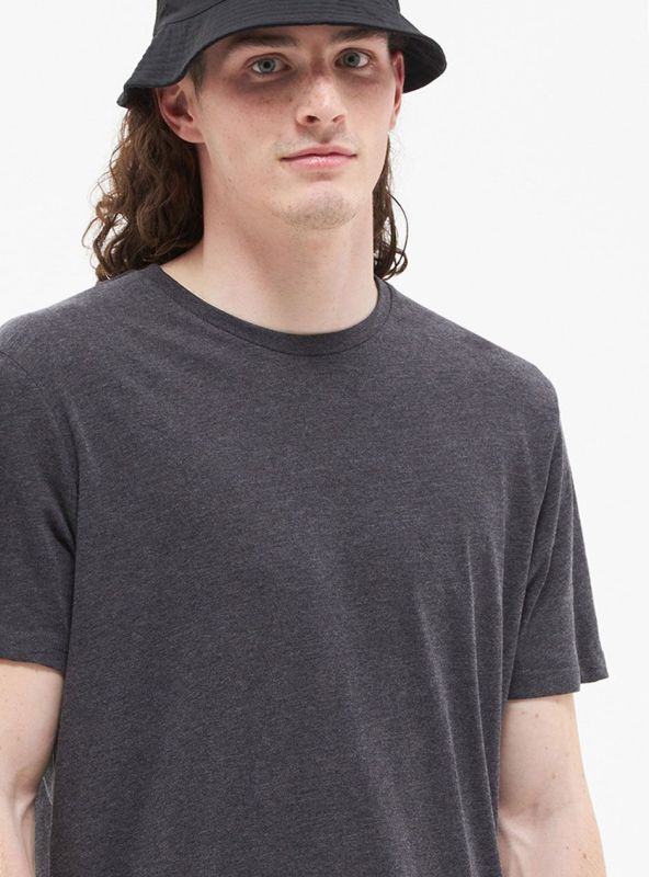 Basic T-shirt with crew neck, dark gray melange