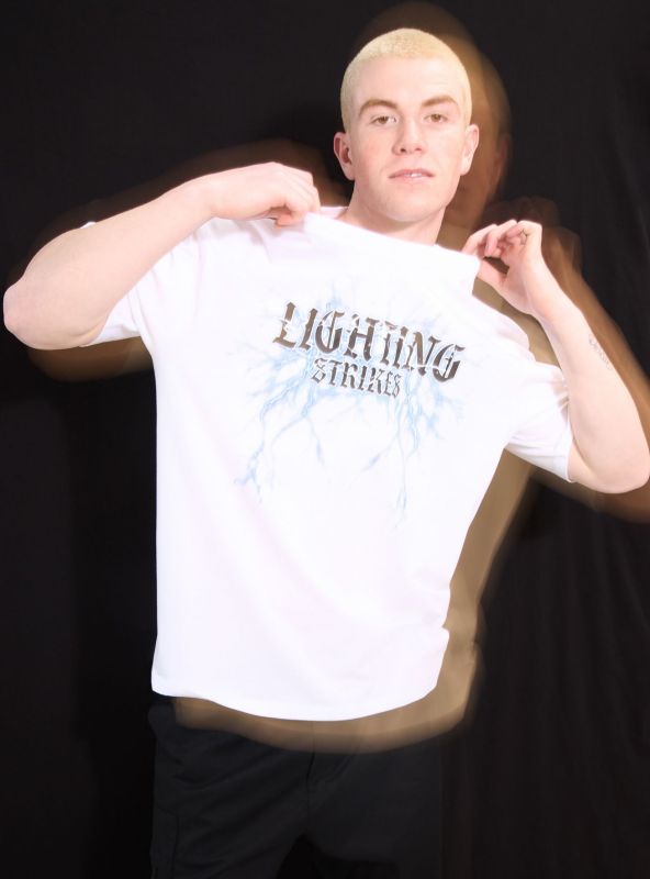 T-shirt with "Lightning" print and lettering white