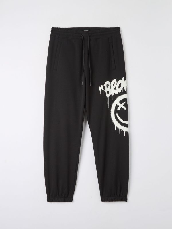 Jogger pants with Streetwear print black