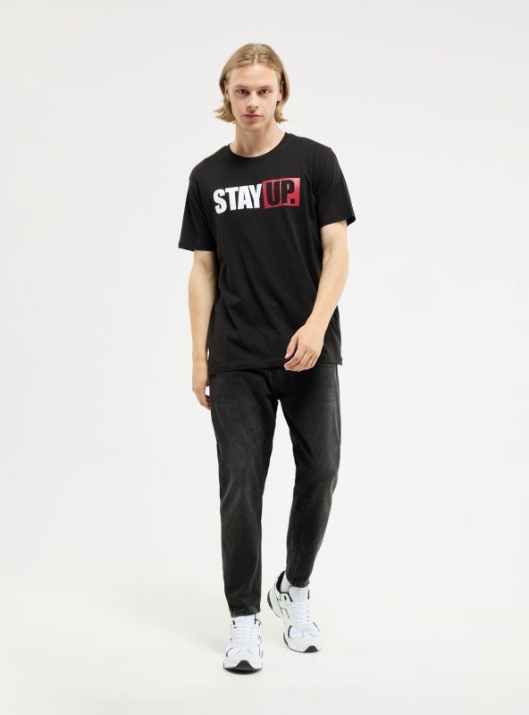 T-shirt with crew neck and lettering black