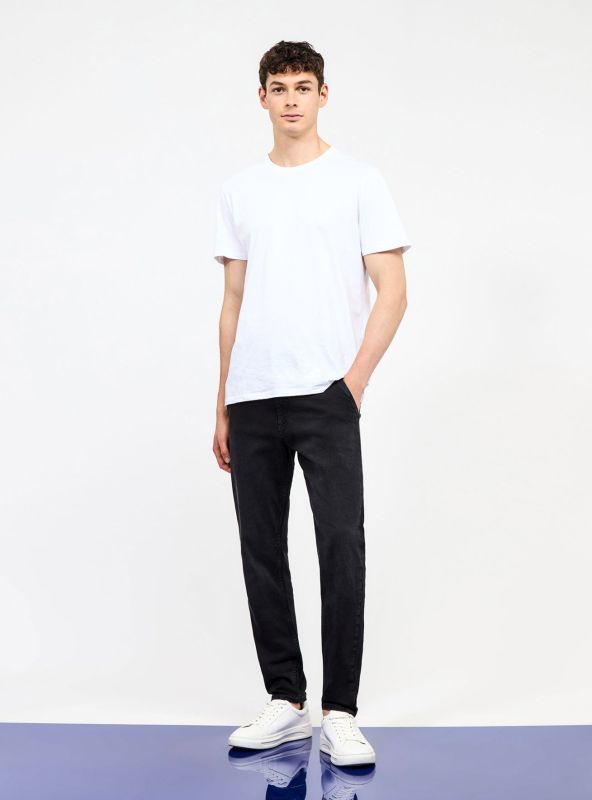 Skinny chino jeans black