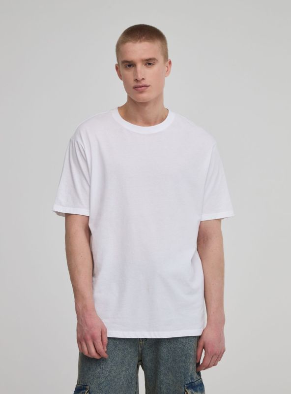 Loose plain T-shirt white